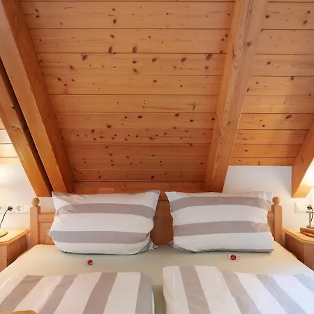 Klausenhof Schonach Farm stay *